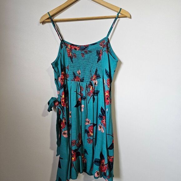 EUC LIKE NEW EXPRESS FLORAL FAUX WRAP SPAGHETTI STRAP SHORT DRESS SZ LARGE - Picture 5 of 13